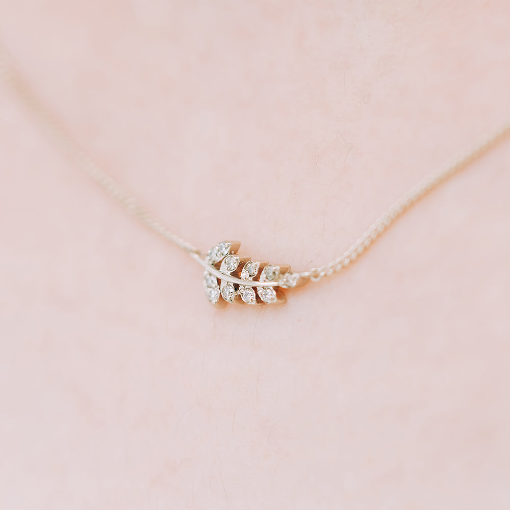 leaf diamond A+++ gold 14K 18K necklace anniversary gift jewellery