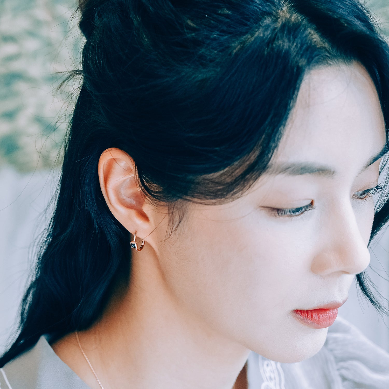 blue diamond gold earring 14k 18k simple one-touch hoop