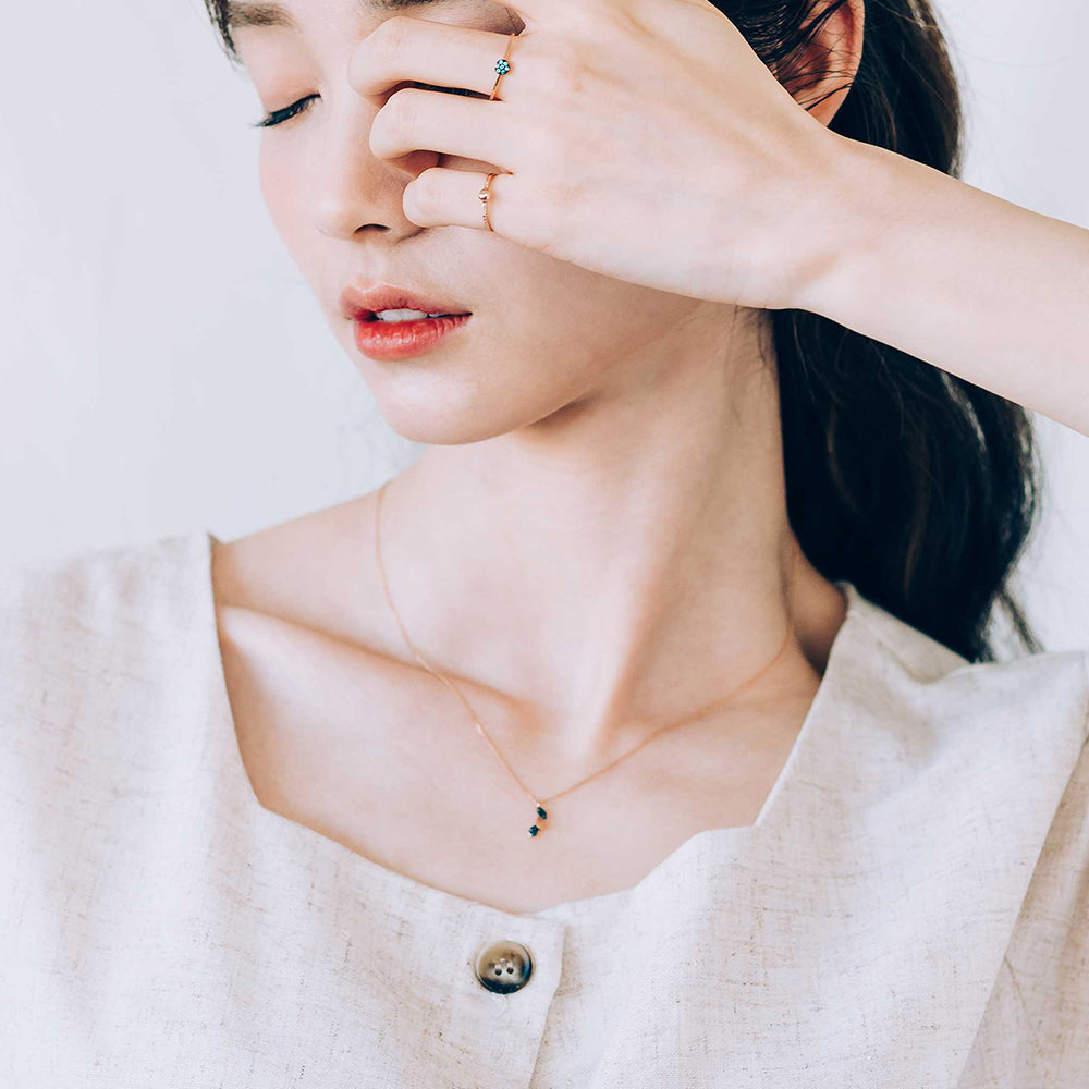 blue diamond A+++ GOLD leaf necklace simple daily wear