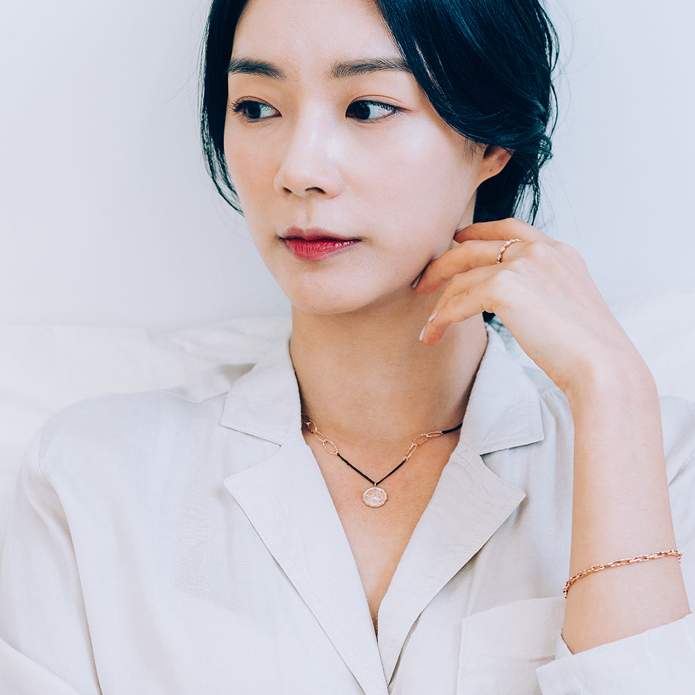 14k 18k gold black necklace unique simple daily item