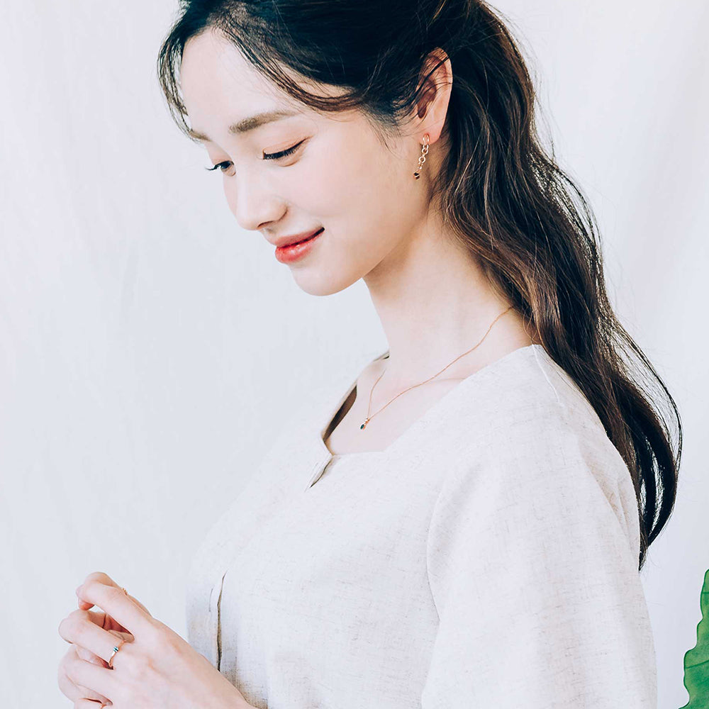 blue diamond A+++ GOLD necklace simple daily wear