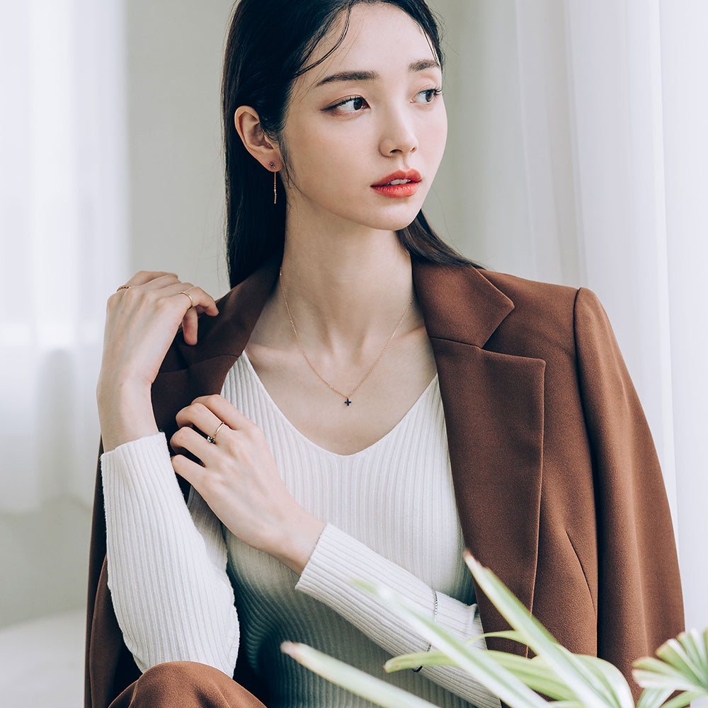 minimal pendant blue diamond A+++ 14k 18k necklace jewerly